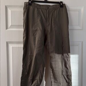 Women’s North Face Capri Cargo Pants